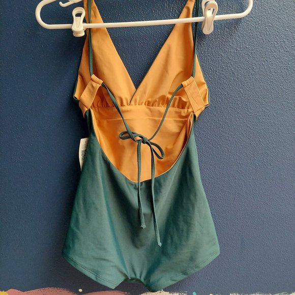 Seea Sano swimsuit - Picture 2 of 3